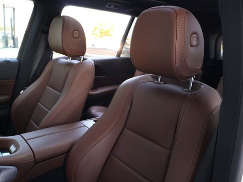Certified 2024 Mercedes-Benz GLS 450 4MATIC image 11