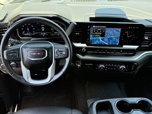Used 2025 GMC Sierra 1500 SLT AWD/4WD image 11