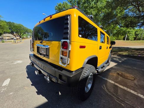 Used 2004 HUMMER H2 w/ Preferred Equipment Group AWD/4WD image 39