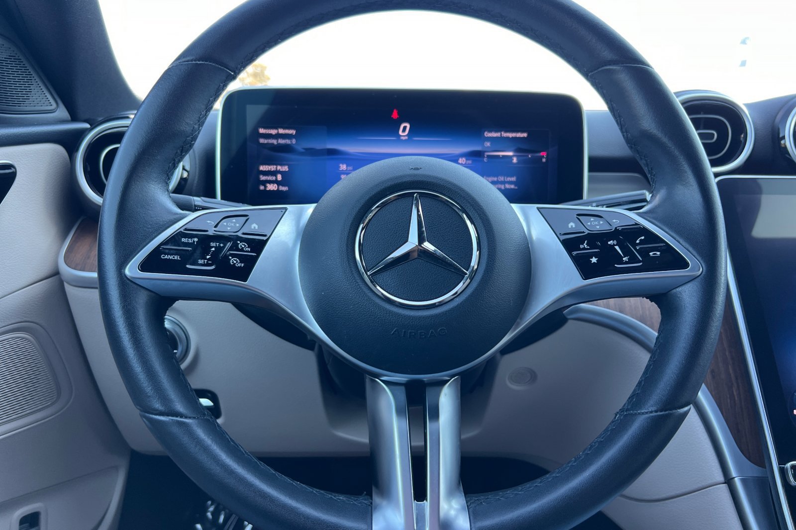 Used 2024 Mercedes-Benz C 300 Sedan image 23