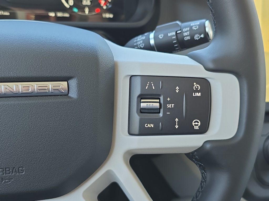 New 2026 Land Rover Defender 110 X-Dynamic SE AWD/4WD image 19