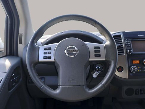 Used 2019 Nissan Frontier SL image 18