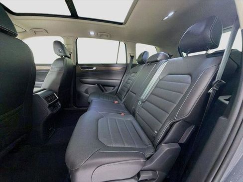 Used 2025 Volkswagen Atlas SEL AWD/4WD image 26