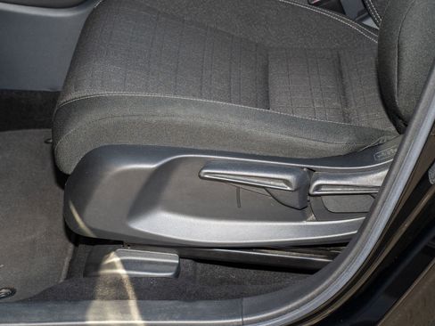 Certified 2023 Honda HR-V LX image 27