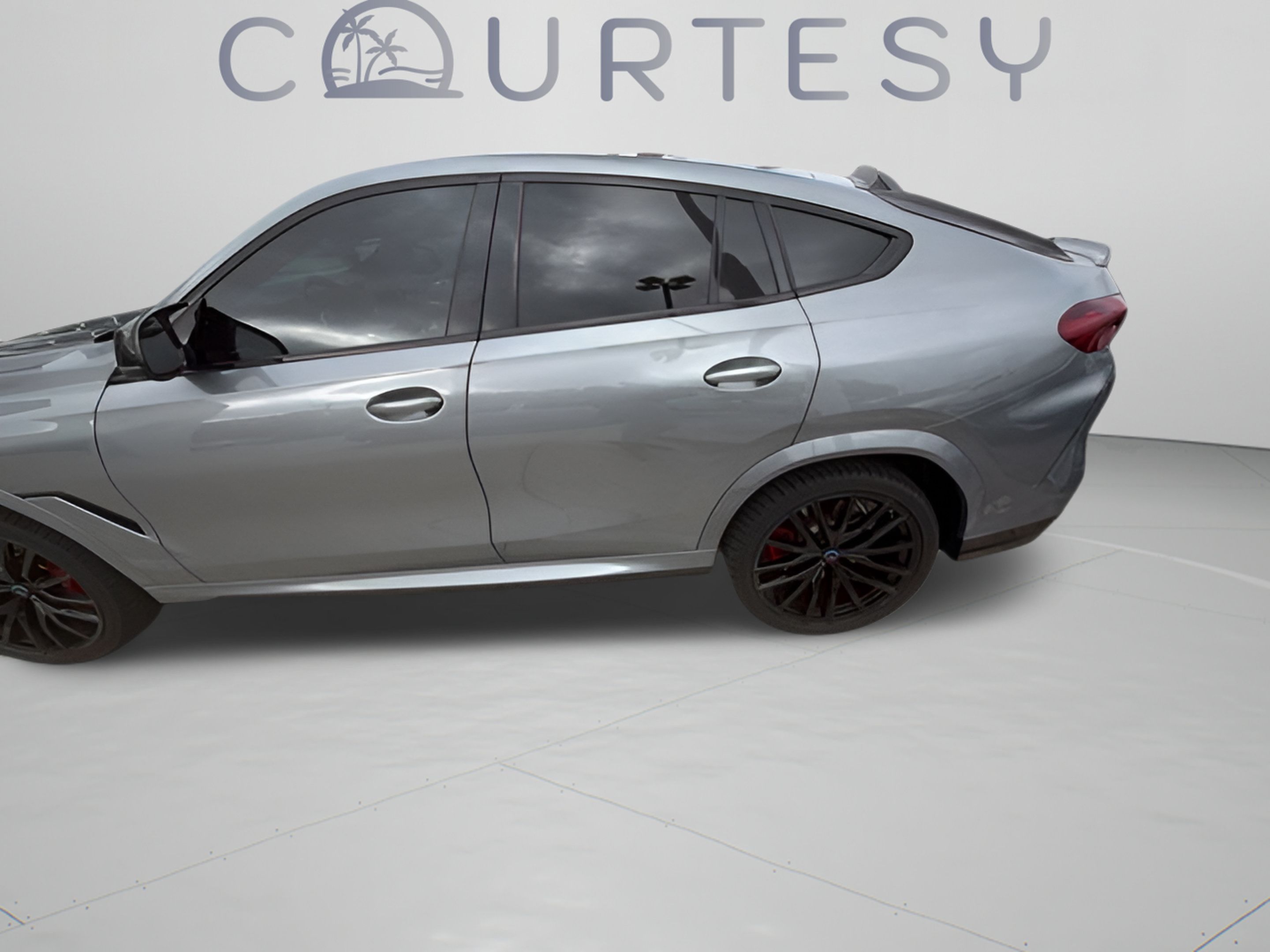 Used 2024 BMW X6 M60i AWD/4WD image 17