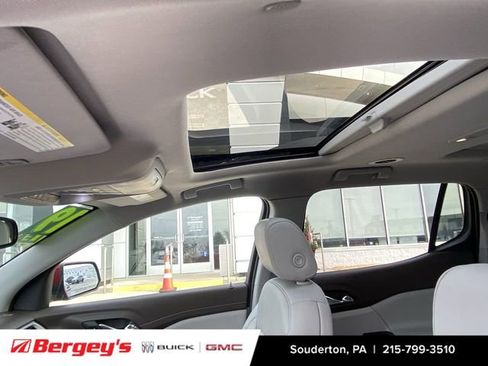 Used 2019 GMC Acadia SLT image 21