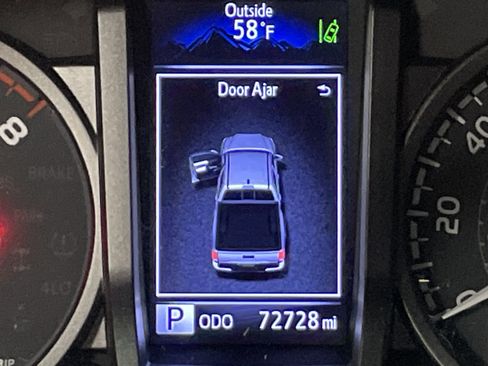 Used 2020 Toyota Tacoma TRD Off-Road image 22