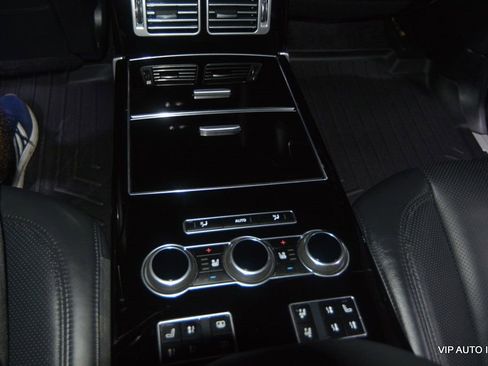 Used 2014 Land Rover Range Rover Long Wheelbase Autobiography image 15