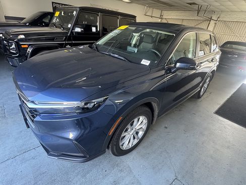 Used 2024 Honda CR-V EX image 2