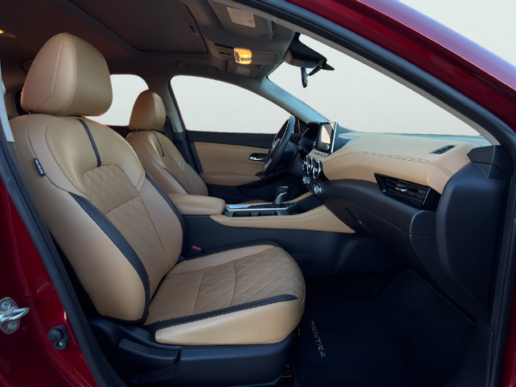 Used 2021 Nissan Sentra SV w/ SV Premium Package FWD image 14