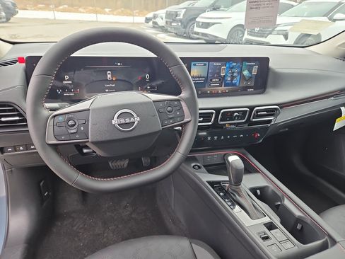 New 2026 Nissan Sentra SR w/ SR Premium Package FWD image 34