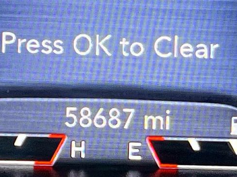 Used 2019 Jeep Cherokee Limited image 27