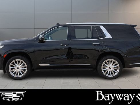 Used 2023 Cadillac Escalade Premium Luxury image 4