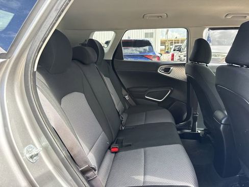 Used 2023 Kia Soul LX w/ Option Group 015 FWD image 28