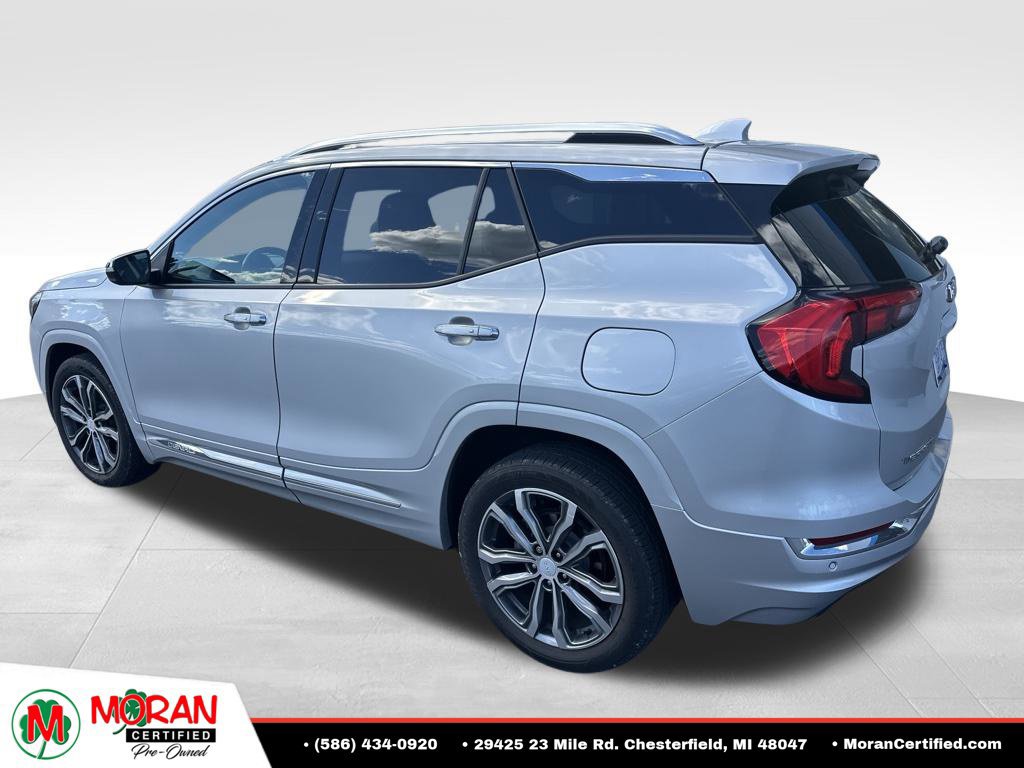 Used 2019 GMC Terrain Denali w/ Comfort Package FWD image 3