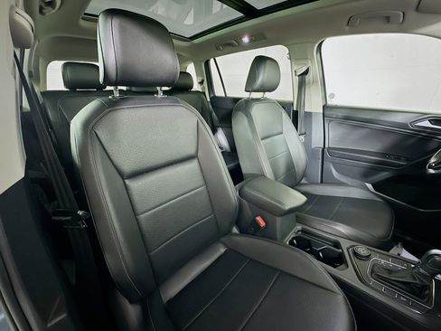 Used 2019 Volkswagen Tiguan SE image 26