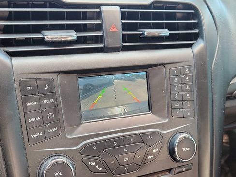 Used 2018 Ford Fusion SE w/ Equipment Group 601A image 17