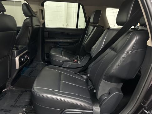 Used 2024 Ford Expedition XLT image 37
