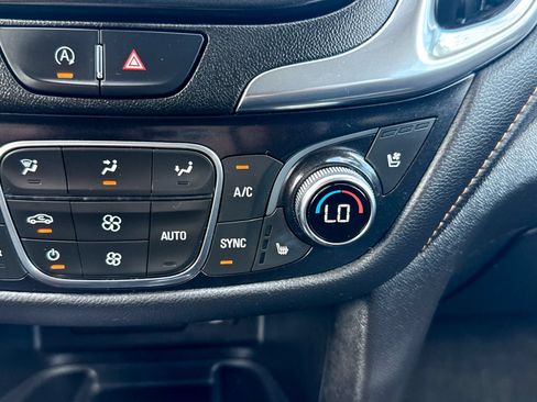 Certified 2022 Chevrolet Equinox Premier AWD/4WD image 38