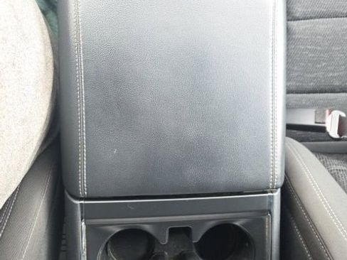 Certified 2022 Ford F150 XLT w/ Equipment Group 302A High image 33