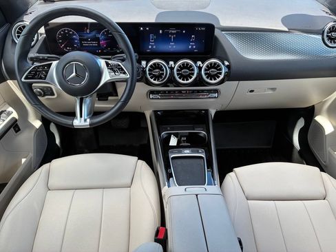 Used 2025 Mercedes-Benz GLA 250 4MATIC image 10
