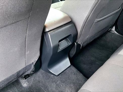 Used 2024 Subaru Crosstrek 2.0i image 34