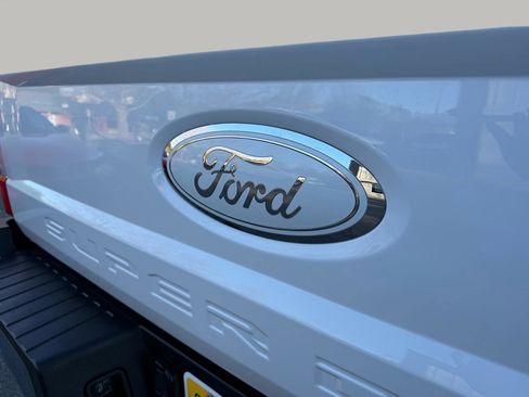 Used 2019 Ford F250 Lariat w/ Lariat Ultimate Package image 18