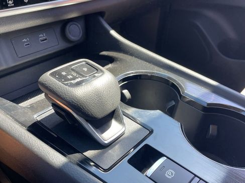 Used 2023 Nissan Rogue SV image 8