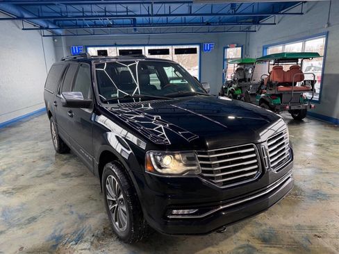 Used 2017 Lincoln Navigator L Select image 7