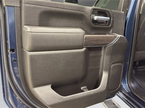 Used 2022 Chevrolet Silverado 3500 LTZ w/ LTZ Premium Package image 26