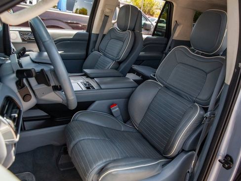 Used 2023 Lincoln Navigator Black Label image 14