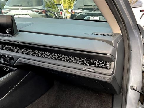 Used 2023 Honda Accord LX image 17