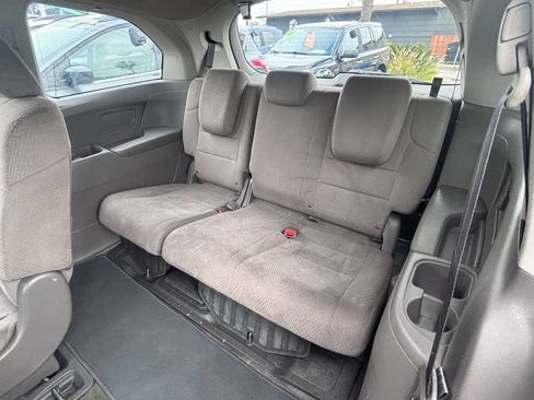 Used 2016 Honda Odyssey SE image 8