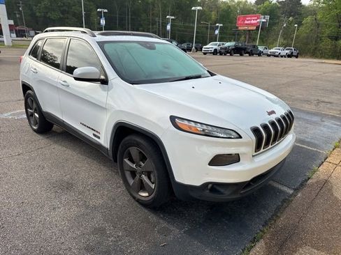 Used 2016 Jeep Cherokee 75th Anniversary image 3
