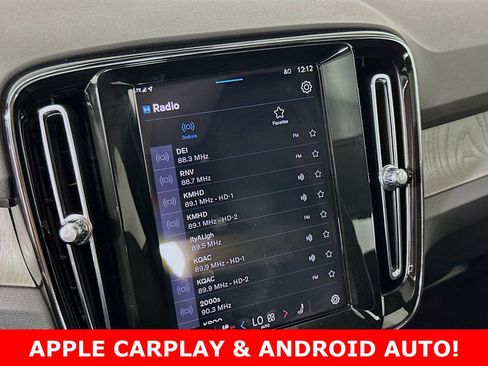 Used 2025 Volvo XC40 B5 Core AWD/4WD image 18