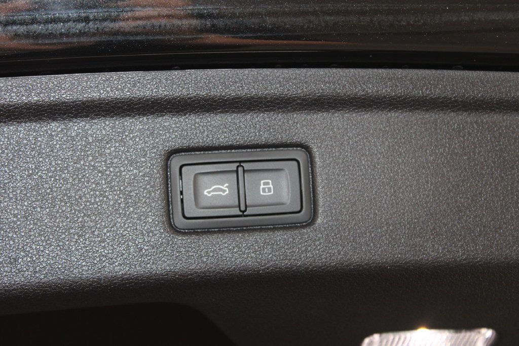 Used 2023 Audi A5 2.0T Premium w/ Convenience Package AWD/4WD image 16