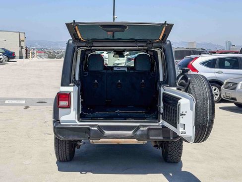 Used 2024 Jeep Wrangler Unlimited Sport AWD/4WD image 28