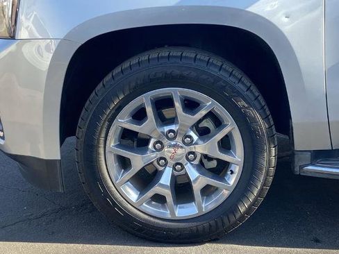 Used 2018 GMC Yukon SLE w/ SLE Value Package image 28