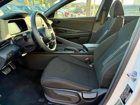 Used 2026 Hyundai Elantra Sport FWD image 17