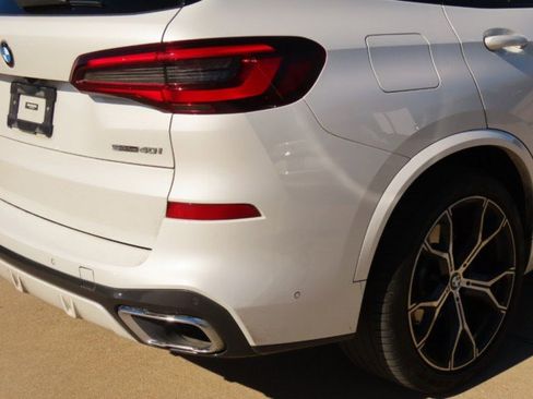 Used 2022 BMW X5 sDrive40i w/ M Sport Package image 9