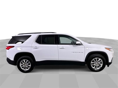 Used 2021 Chevrolet Traverse LT image 9