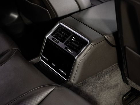 Used 2021 Porsche Panamera image 42