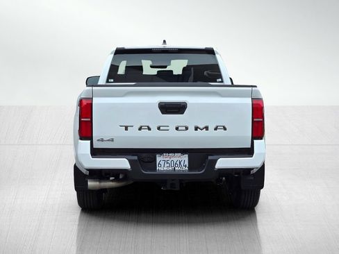 Used 2025 Toyota Tacoma SR5 AWD/4WD image 5