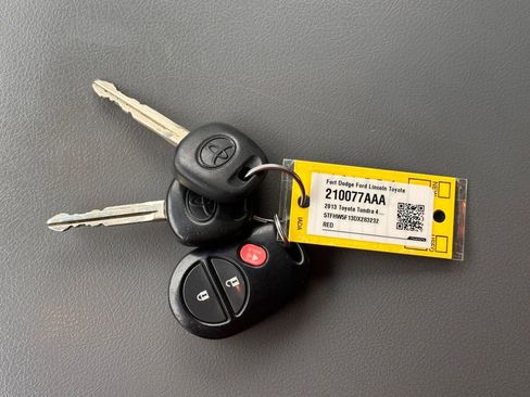 Used 2013 Toyota Tundra Platinum image 35