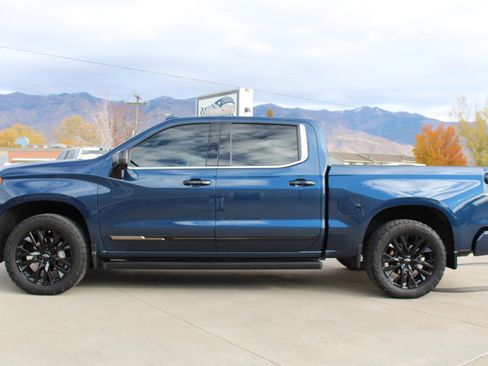 Used 2022 Chevrolet Silverado 1500 High Country w/ High Country Premium Package image 35