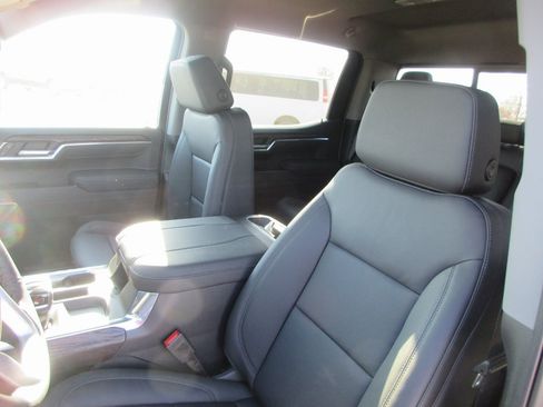 New 2026 GMC Sierra 1500 SLT w/ SLT Premium Plus Package image 14