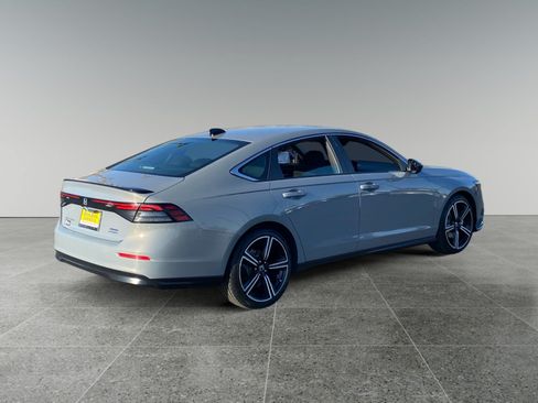 Used 2024 Honda Accord Sport image 5
