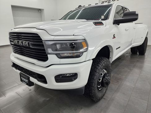 Used 2021 RAM 3500 Laramie w/ Night Edition image 7