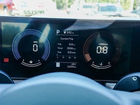 Used 2025 Hyundai Sonata SEL FWD image 27
