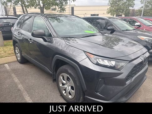 Used 2021 Toyota RAV4 LE image 2